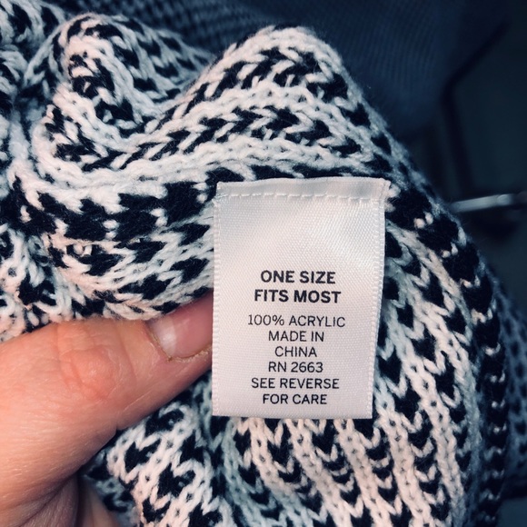 Nwt sweater poncho - Picture 8 of 8